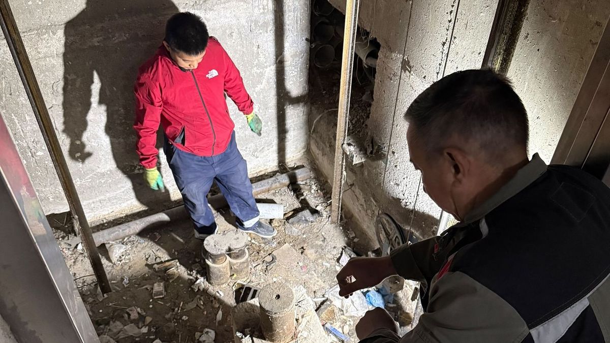 Атырауда лифт құлады: оқиғаның мән-жайы белгілі болды