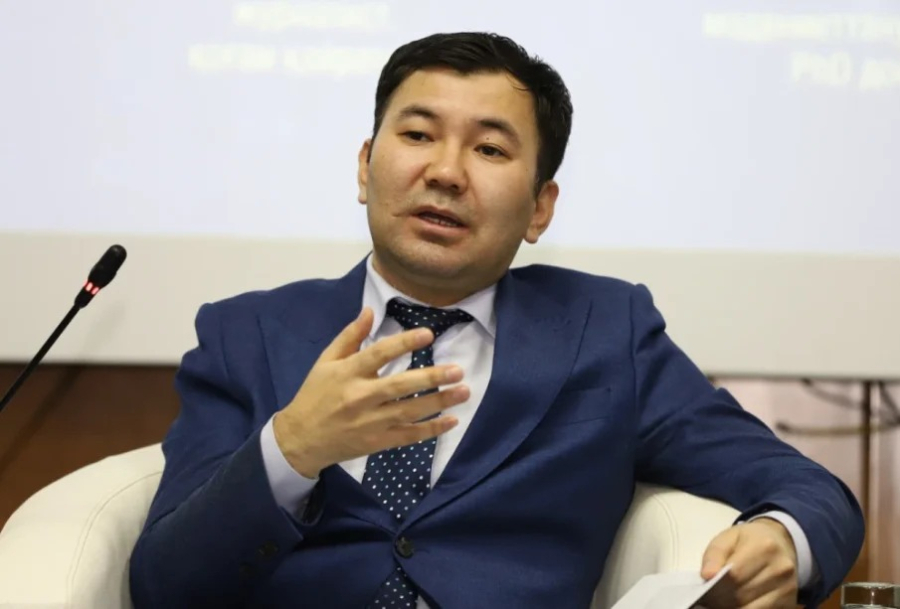 Қазақстан тарихи кезеңде тұр: Уәдеден іске қашан көшеміз?