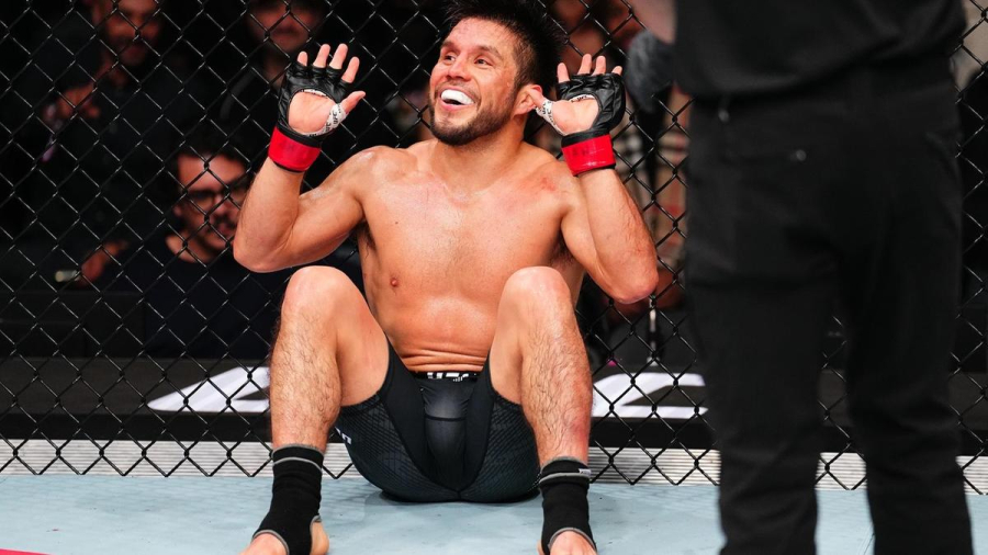 UFC-дің бұрынғы чемпионы: Қазақстаннан бір жылға жететін ақша тауып қайттым